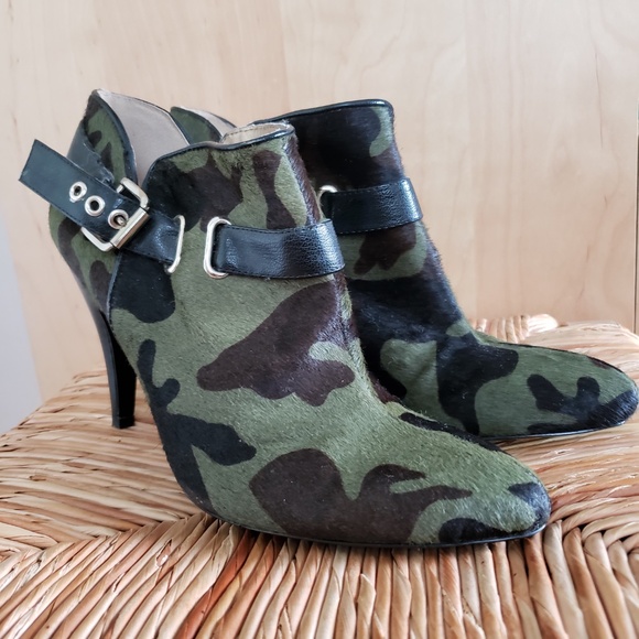 Nine West Fatigues Ankle Booties Size 7.5 - Picture 1 of 13